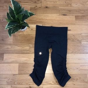 Lululemon | In The Flow Crop II Navy Yoga Capri 2